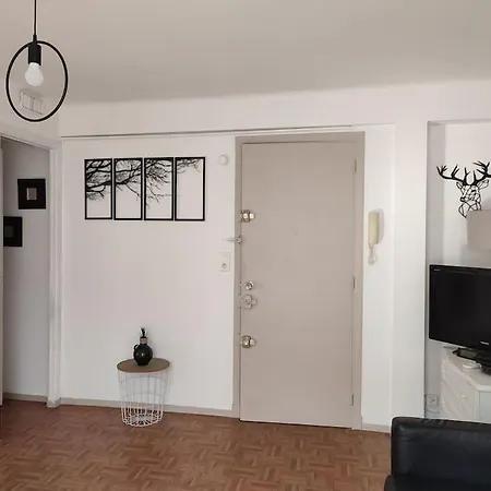 Studio Center - 1er, With Terrace And 50m From The Seaside 아파트 *