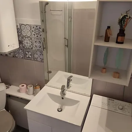 아파트 Studio Center - 1er, With Terrace And 50m From The Seaside *